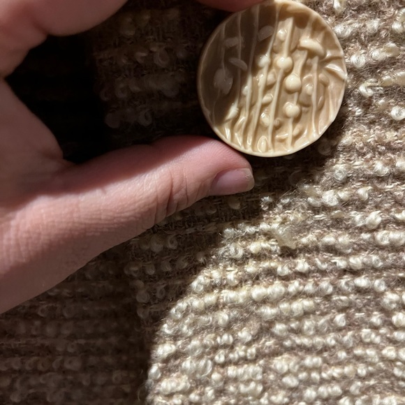 Tan over coat - Picture 3 of 4